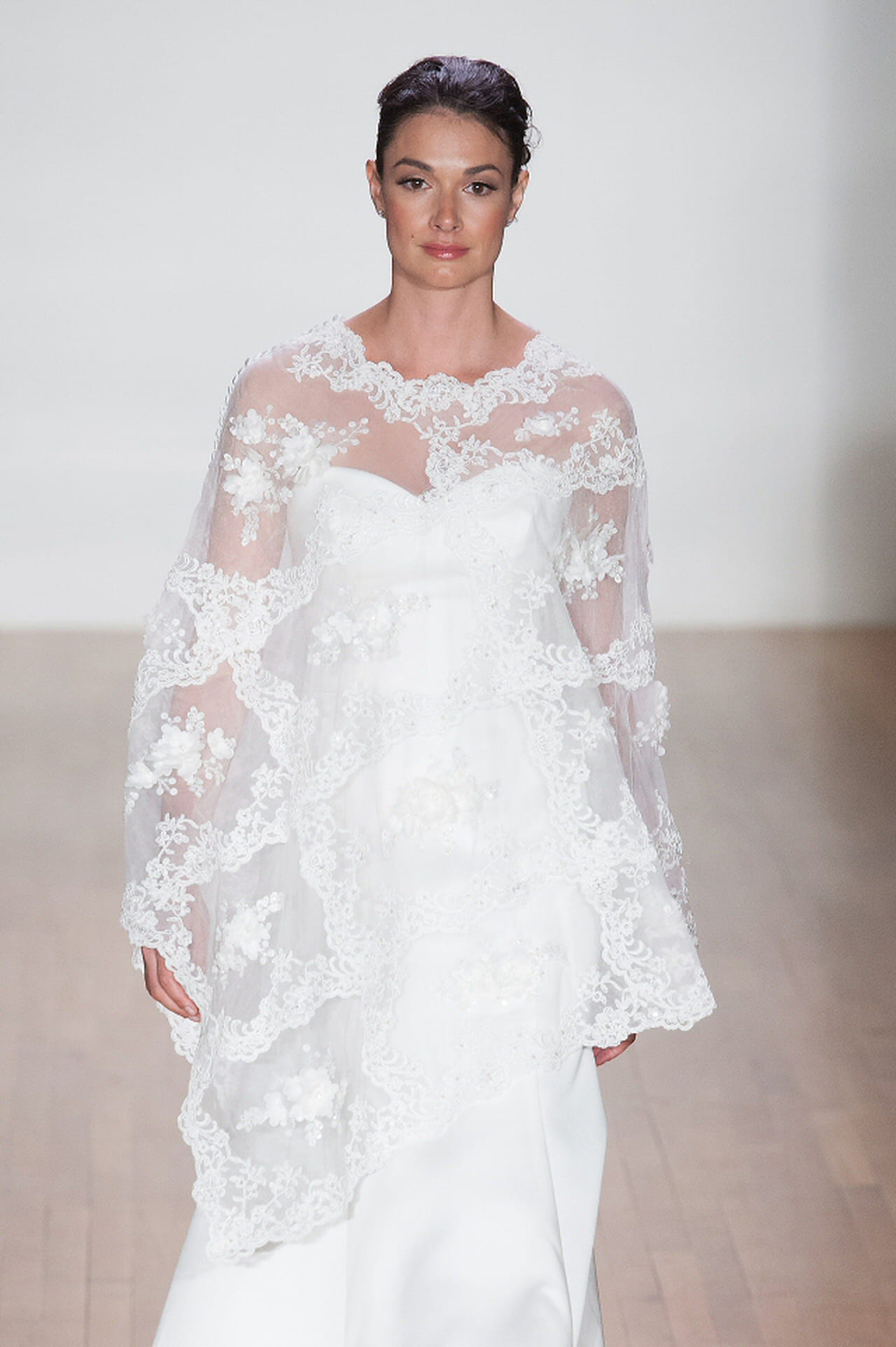 Coprispalle In Pizzo Per Sposa | Scollo A V Con Appliques | Abito Nuziale Elegante | 100% Poliestere | Lavabile A Mano - Foto 5