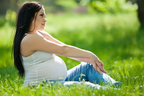 البدانة أثناء الحمل تضرّ بالأم والجنين