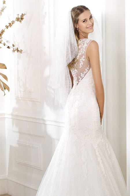 أرق تصاميم فساتين زفاف 2014