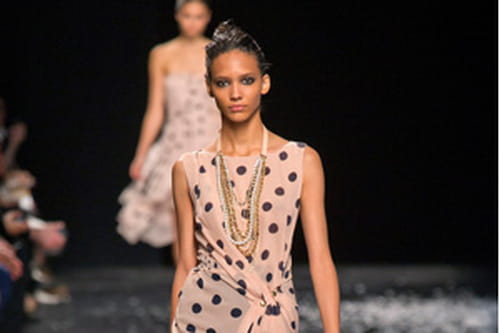 بالفيديو عرض أزياء Nina Ricci لربيع وصيف 2013