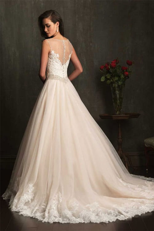 أرق تصاميم فساتين زفاف 2014