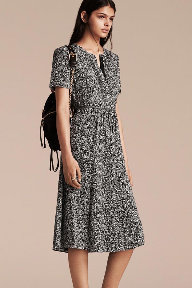 Burberry تطلق مجموعة أزياء رمضان
