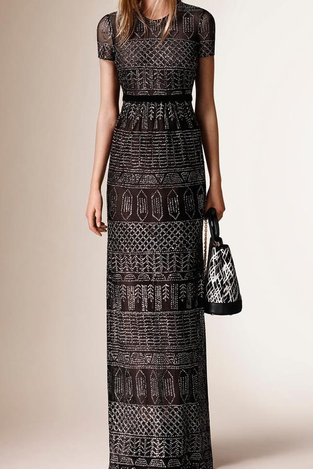 Burberry تطلق مجموعة أزياء رمضان