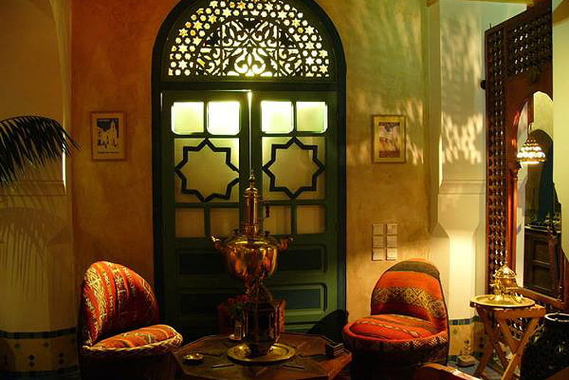 ديكورات المنزل بنكهة عربية.. سحر الشرق يعانق الحداثة ديكورات المنزل بنكهة عربية.. سحر الشرق يعانق الحداثة