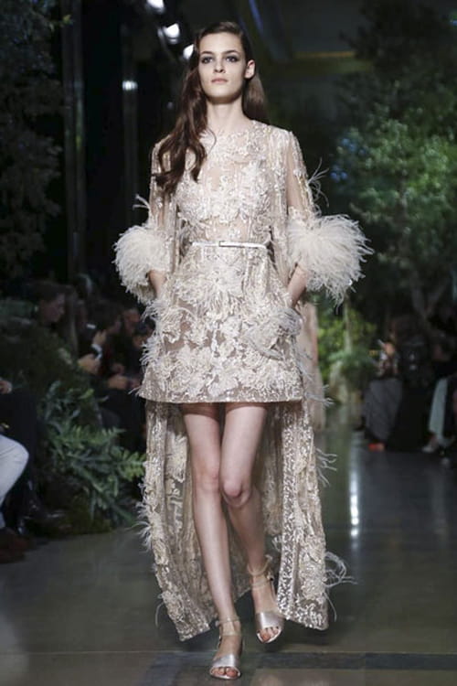 إيلي صعب يسحر باريس بمجموعته الراقية لصيف 2015